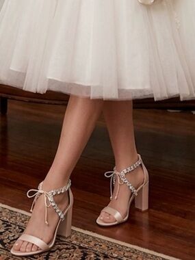 Jewel Badgley ,Elegant Pink/Beige Heeled Sandals with Crystal Embellishments